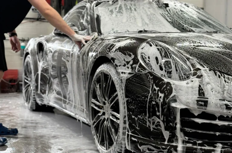 Jak przygotować samochód do sezonu zimowego: Kompletny poradnik detailingu