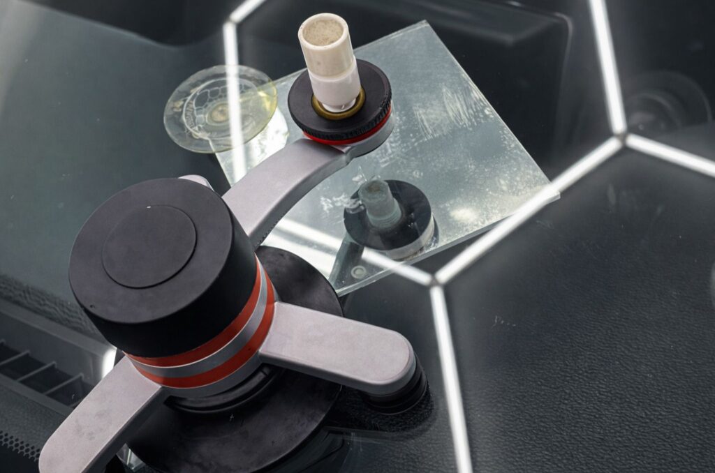 naprawa szyby samochodowej