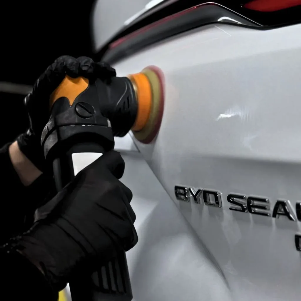 Czy korekta lakieru usuwa wszystkie rysy?