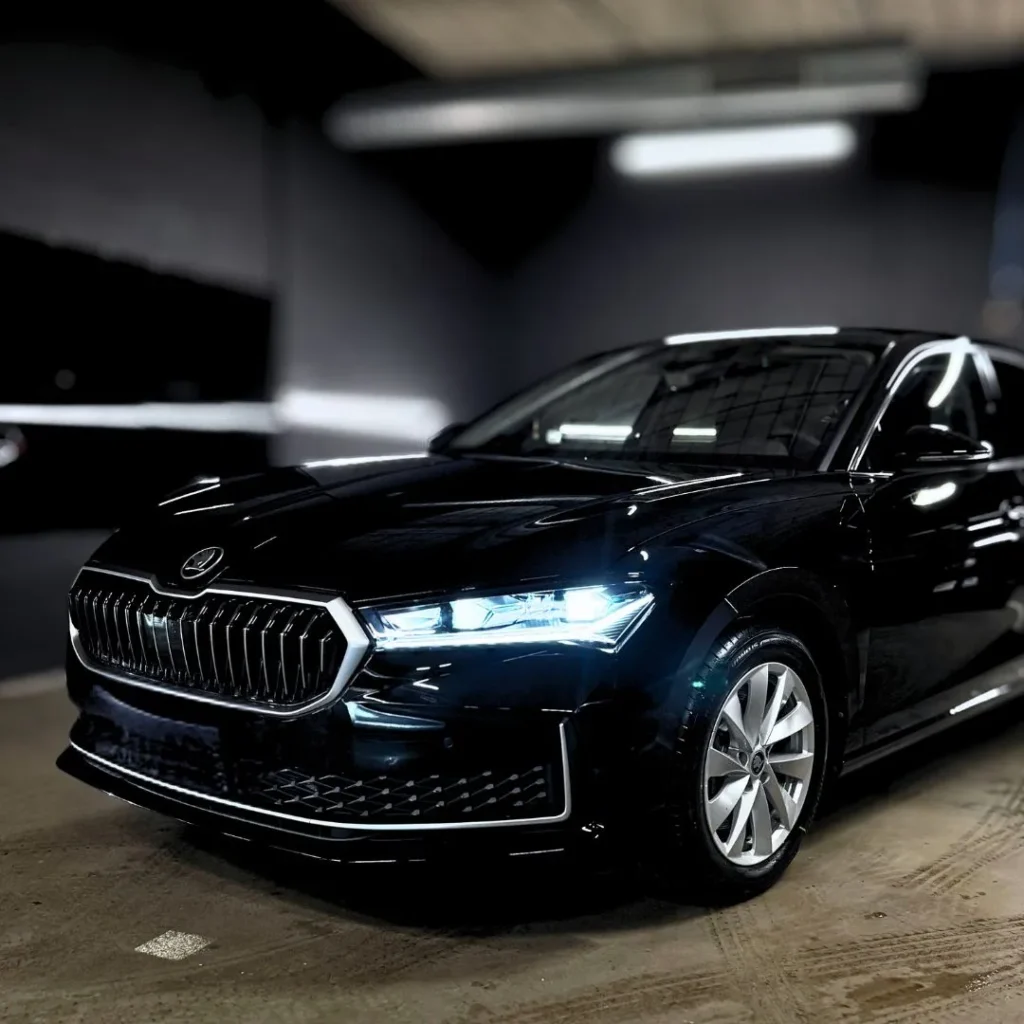 Profesjonalne mycie detailingowe samochodu premium wykonywane w studiu auto detailingu.